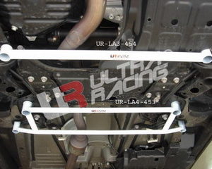 Toyota RAV4 2.4 06+ UltraRacing 2-Point Front Lower Tiebar