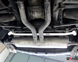 VW Touareg 5.0 V10 02+ UltraRacing 2-Point Rear Lower Tiebar