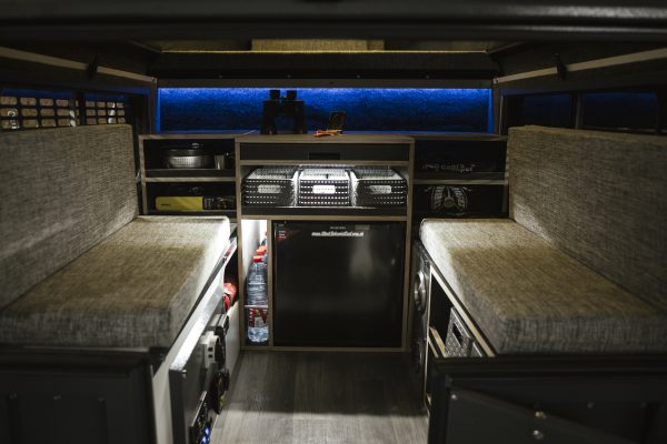 Einbaumöbel Capra Camper 2.0 HeavyDuty (schwarz)