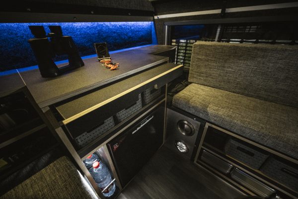 Einbaumöbel Capra Camper 2.0 HeavyDuty (schwarz)